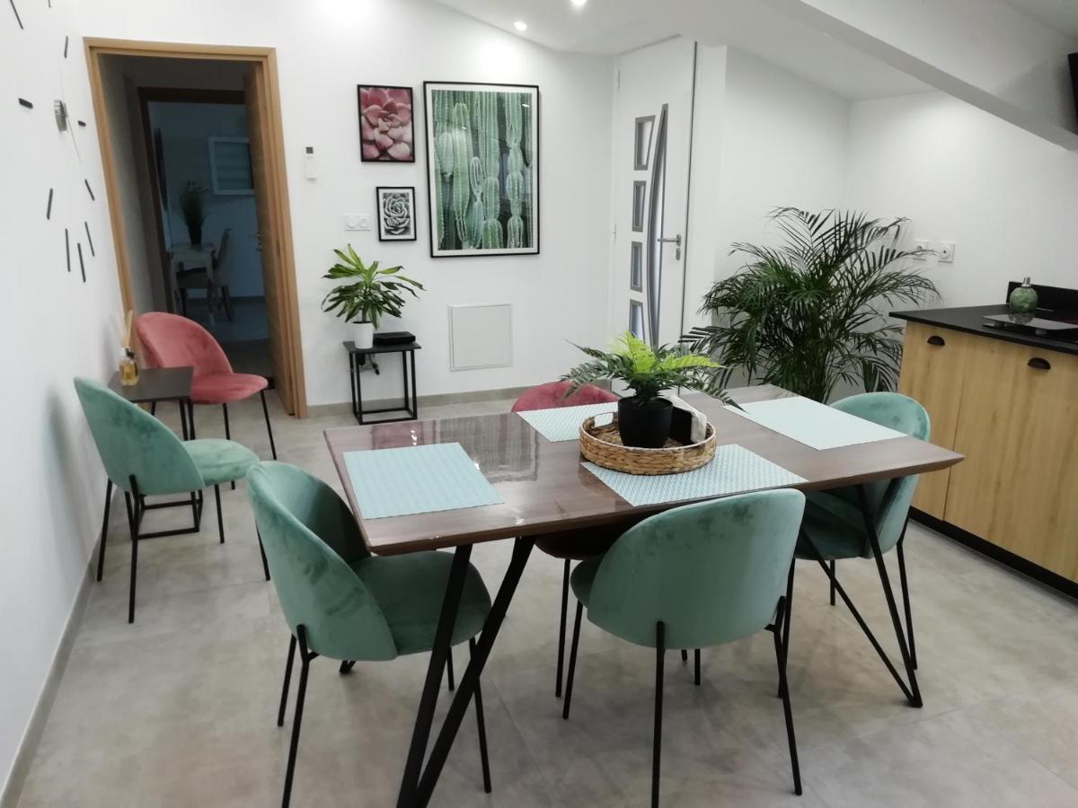 les chambres du Saunier Salin-de-Giraud Extérieur photo