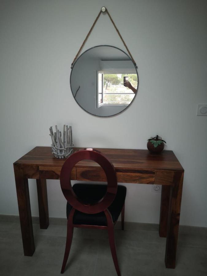les chambres du Saunier Salin-de-Giraud Extérieur photo