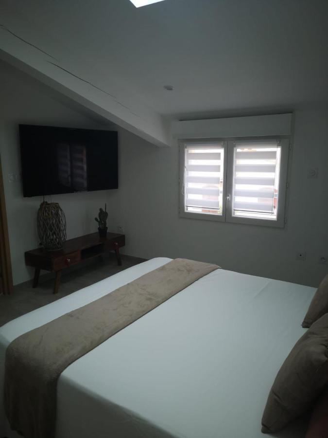 les chambres du Saunier Salin-de-Giraud Extérieur photo