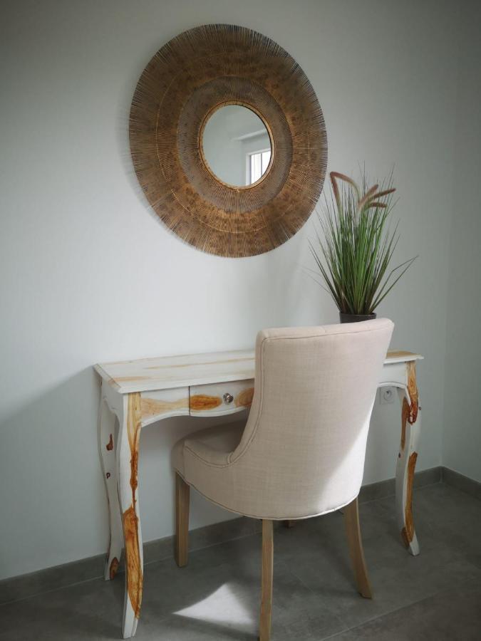 les chambres du Saunier Salin-de-Giraud Extérieur photo